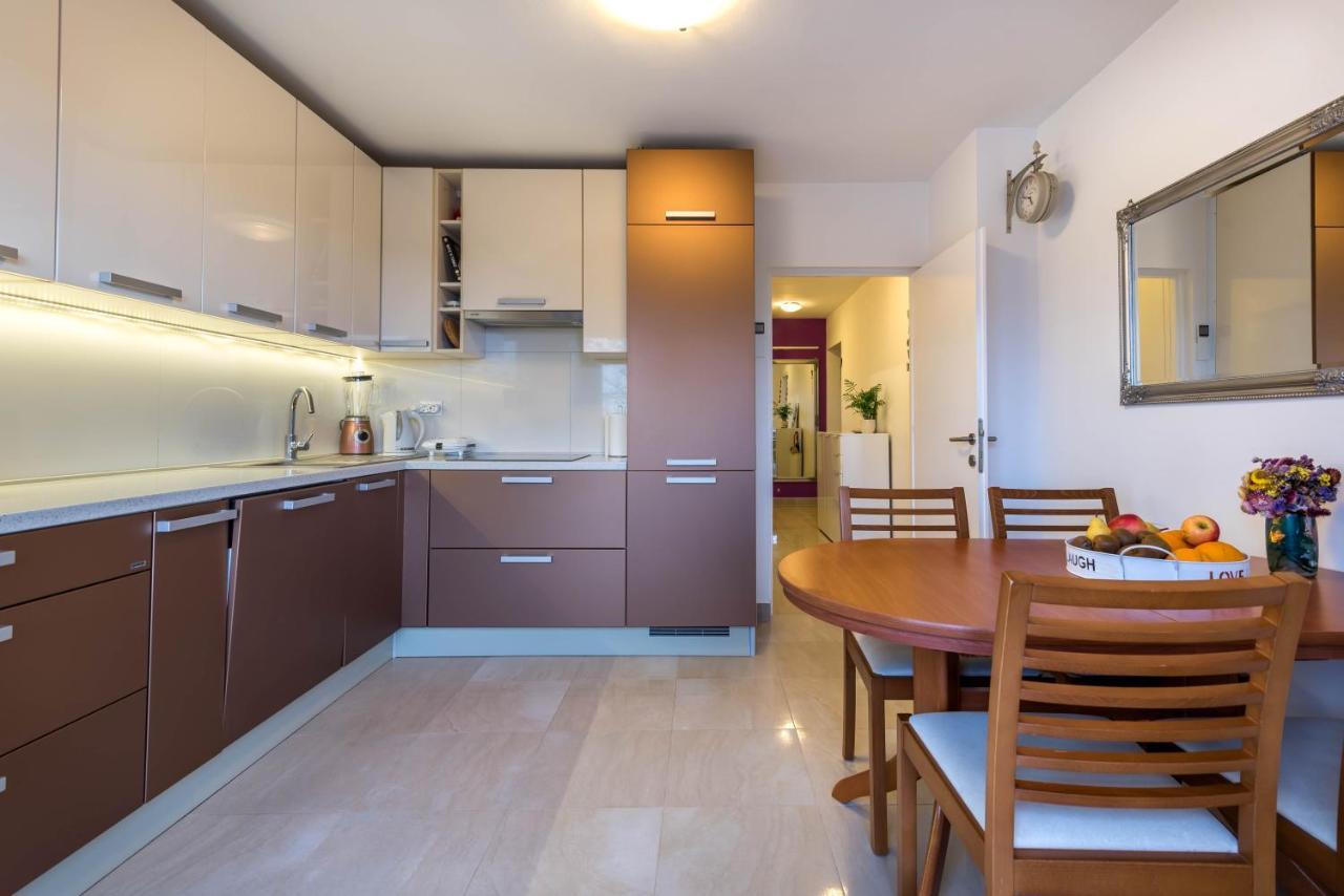 Apartment Jan 2+2 With Balcony Pula Luaran gambar